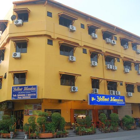 Yellow Mansion Hotel Malacca Exterior photo
