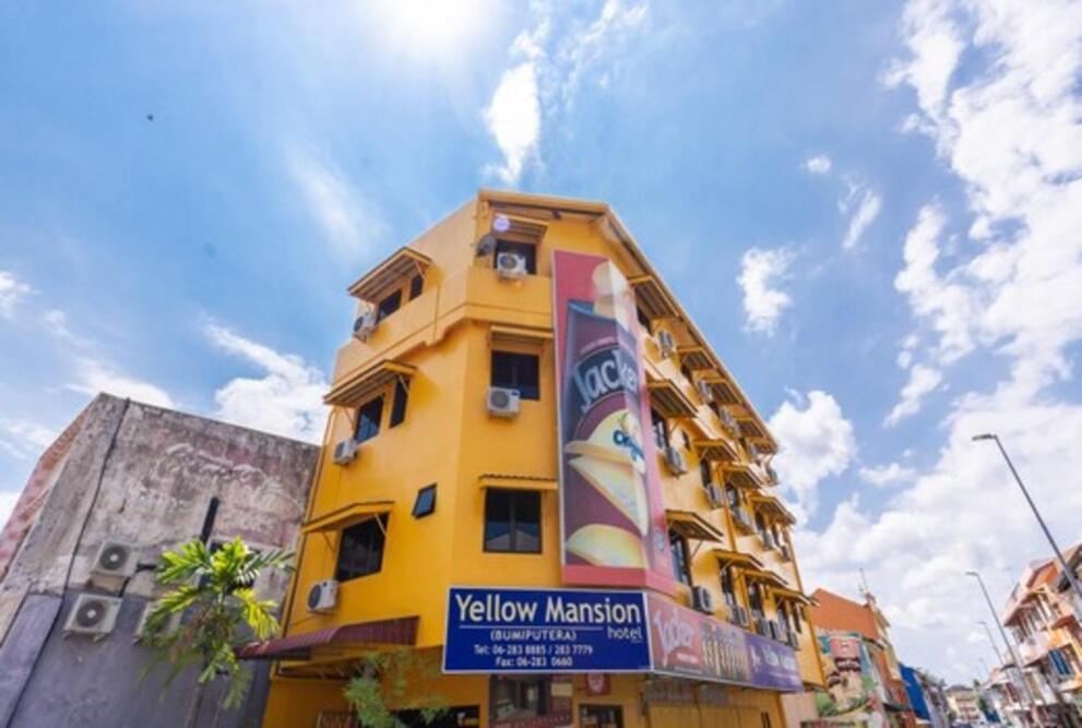 Yellow Mansion Hotel Malacca Exterior photo