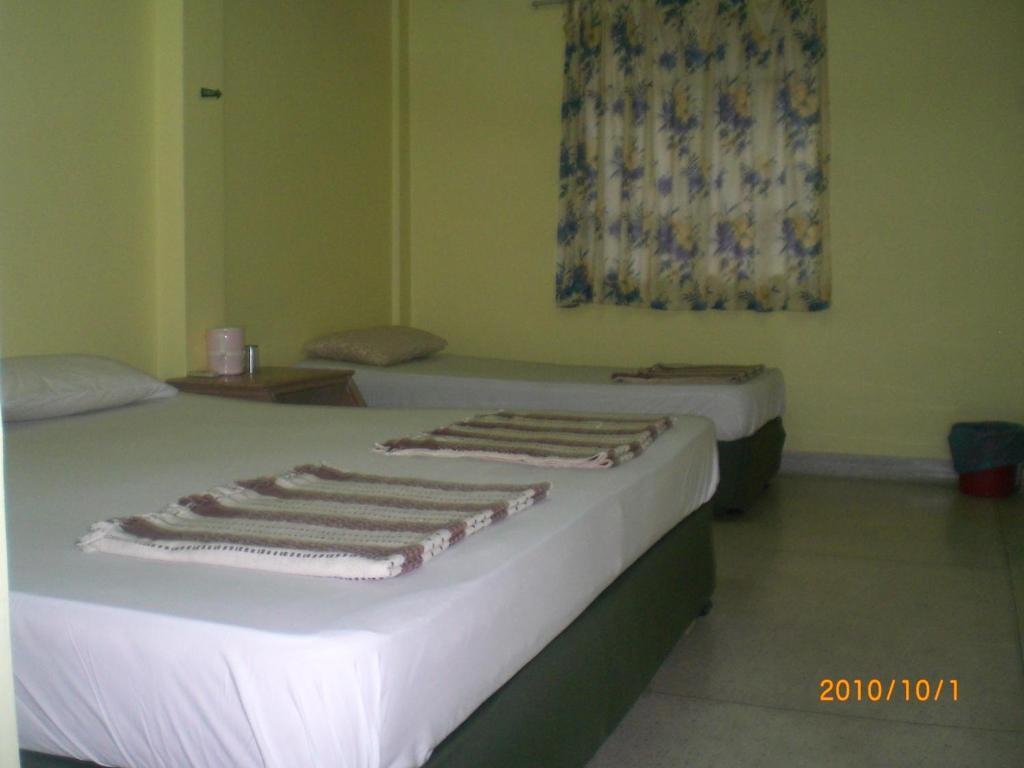 Yellow Mansion Hotel Malacca Room photo